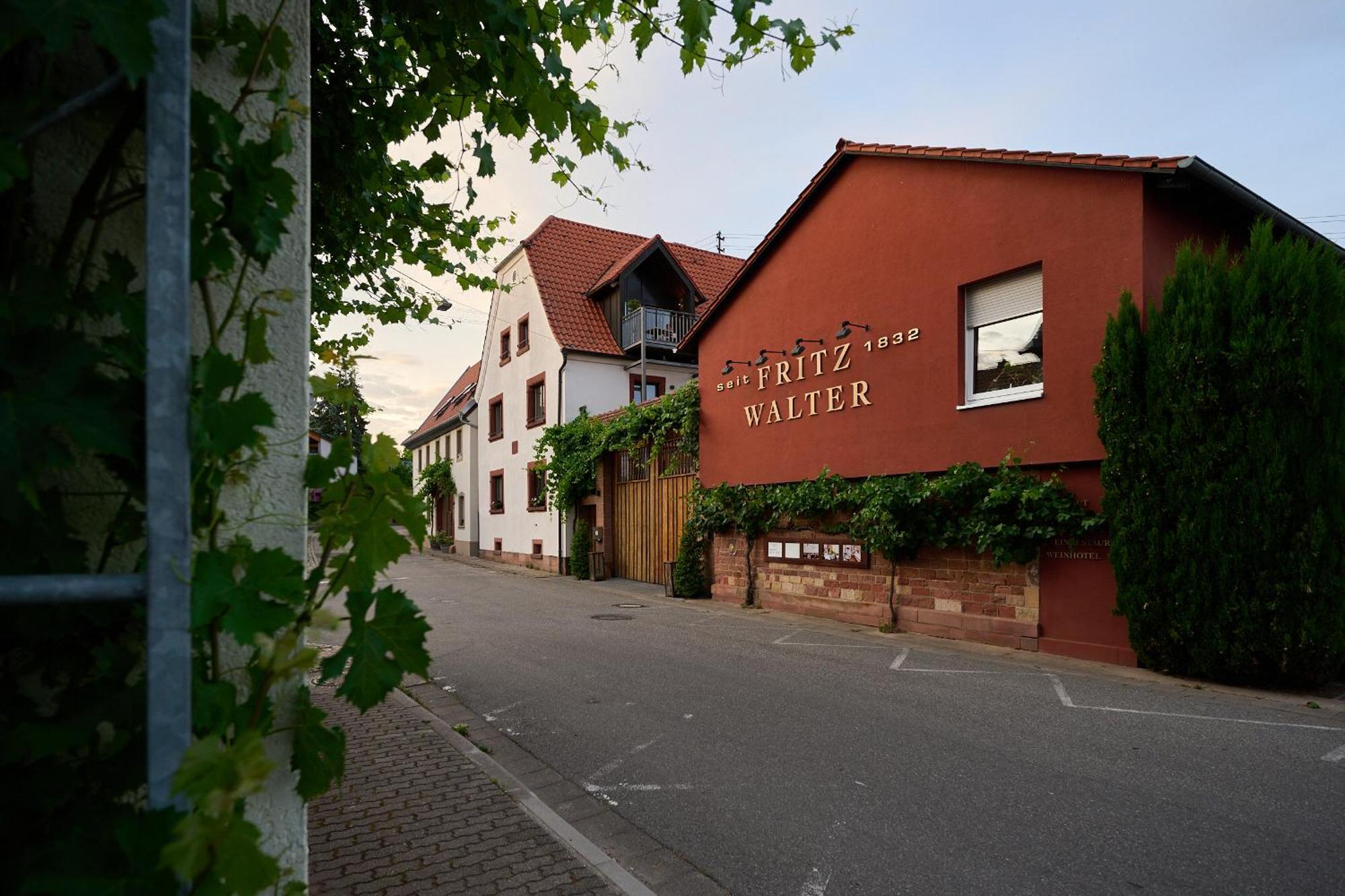 Weinhotel Fritz Walter Niederhorbach Kültér fotó